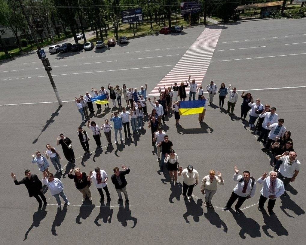 Den_vishivanki_1.jpg